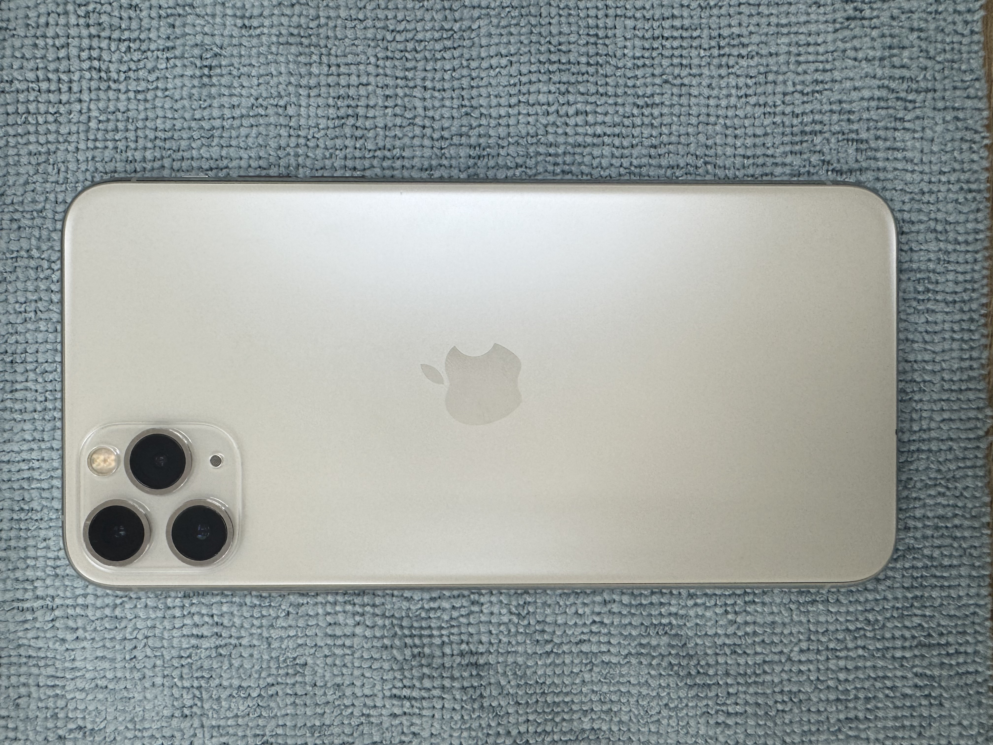 iPhone11ProMax 512GB シルバー  Apple- 【石垣店】