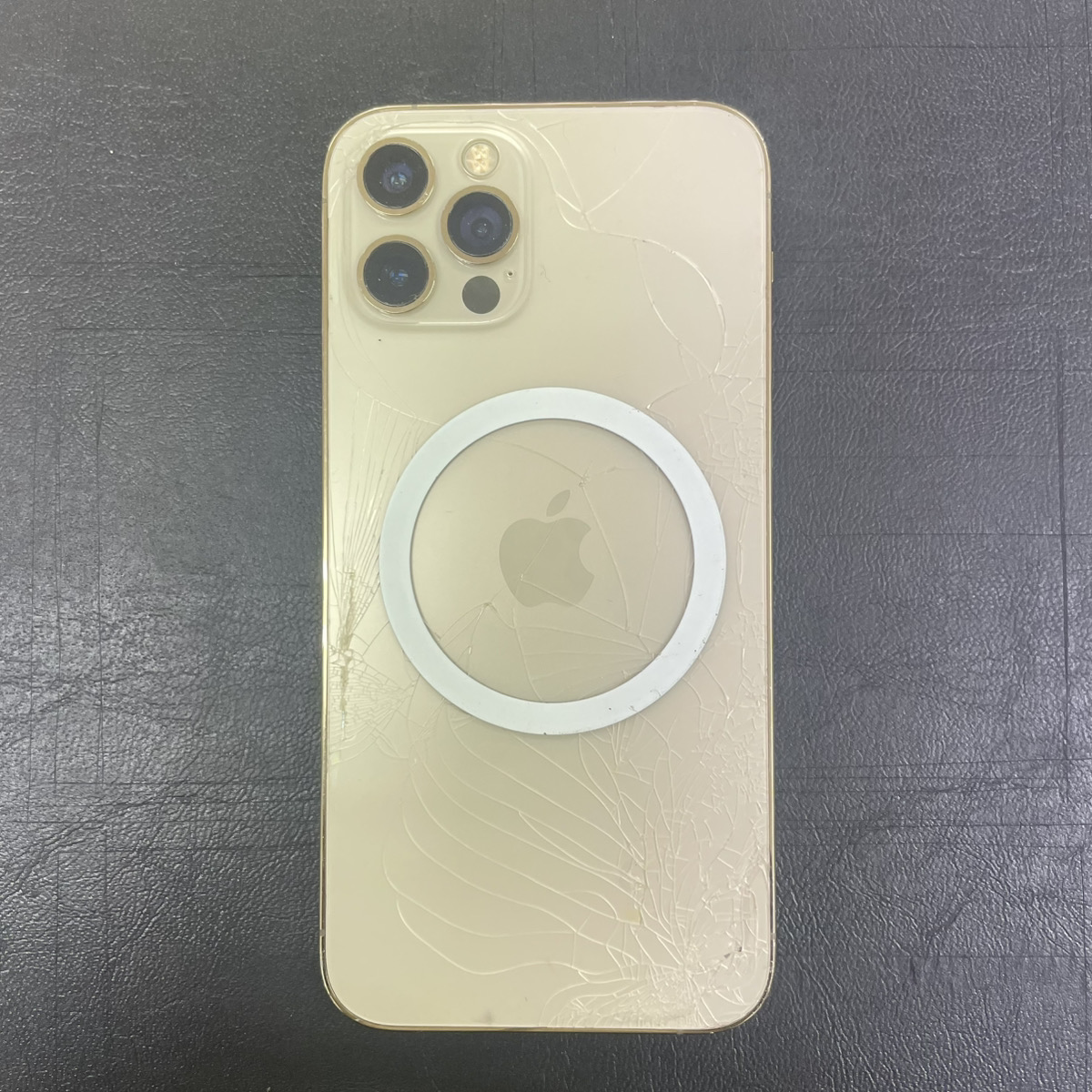 iPhone12Pro ゴールド ジャンク品　【石垣店】