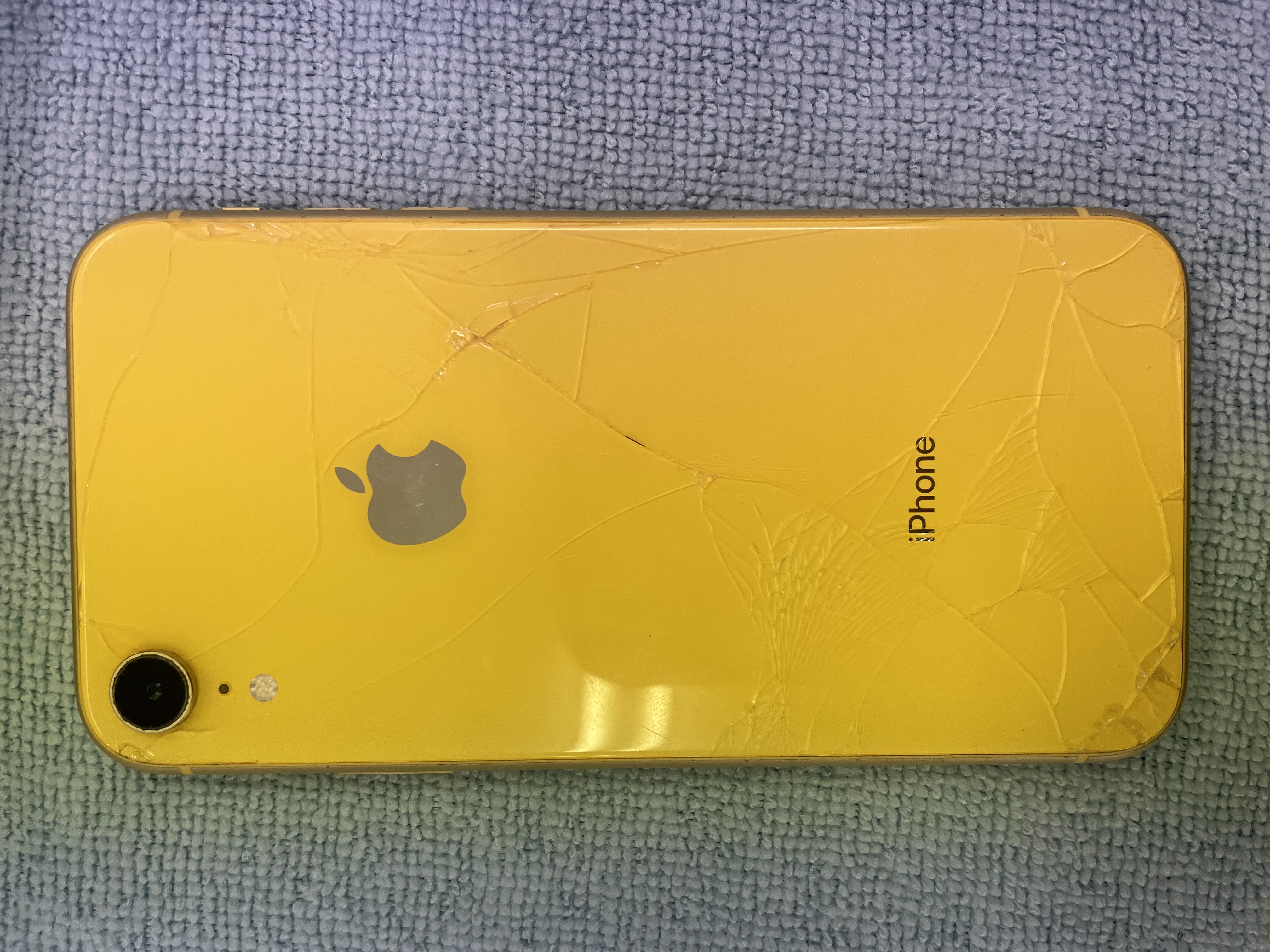 iPhone XR 128GB イエロー SBM◯ 【宮古店】