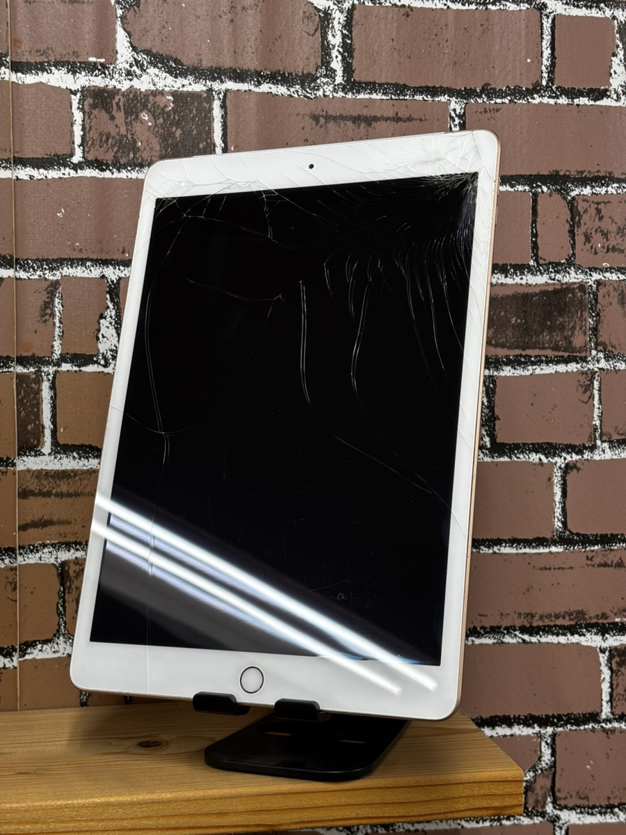 iPad 7世代 Wi-Fi +Cellular　ゴールド 128GB　【石垣】