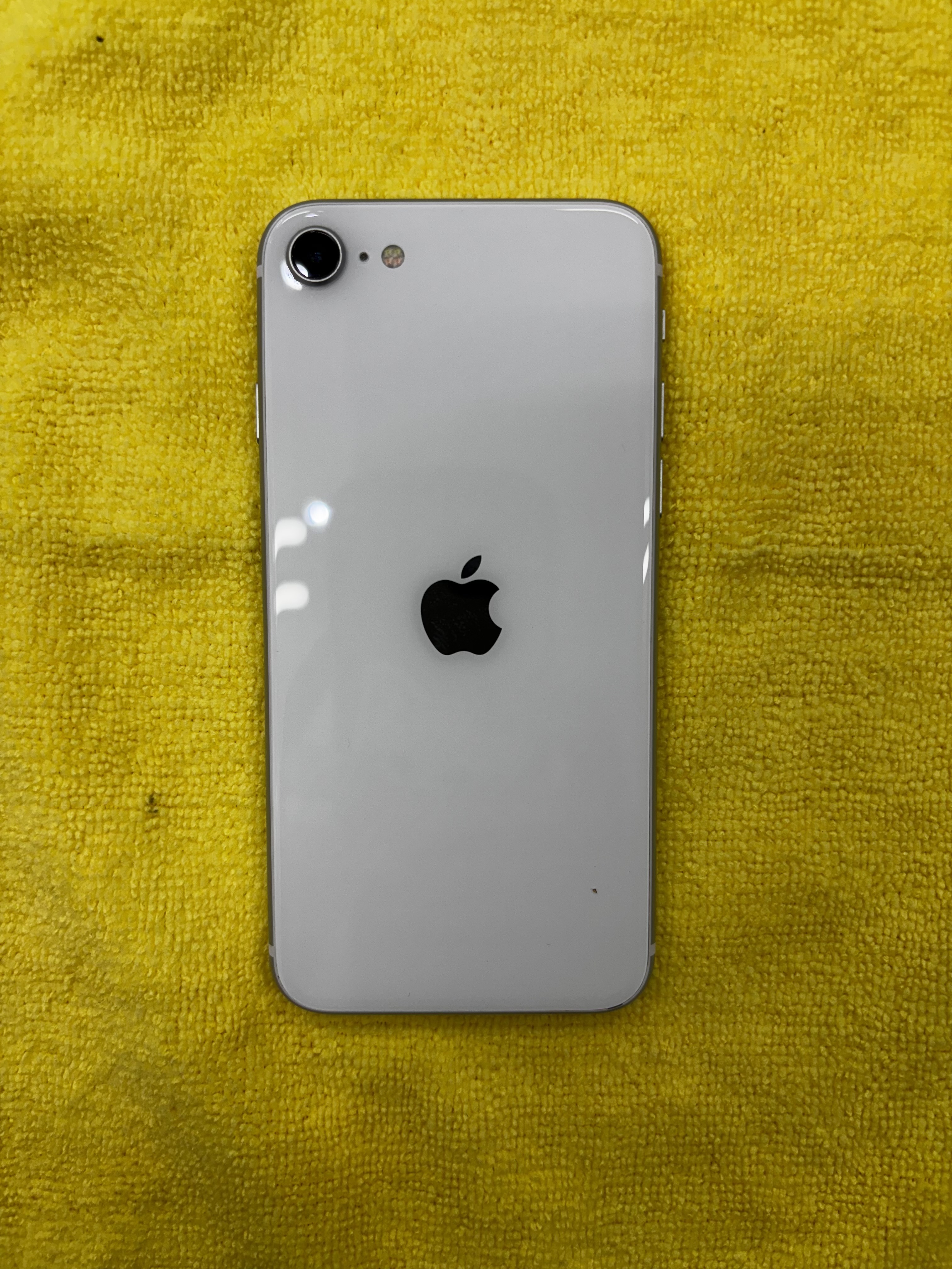 【iPhoneSE3】買取 128GB | スターライト　《石垣店》