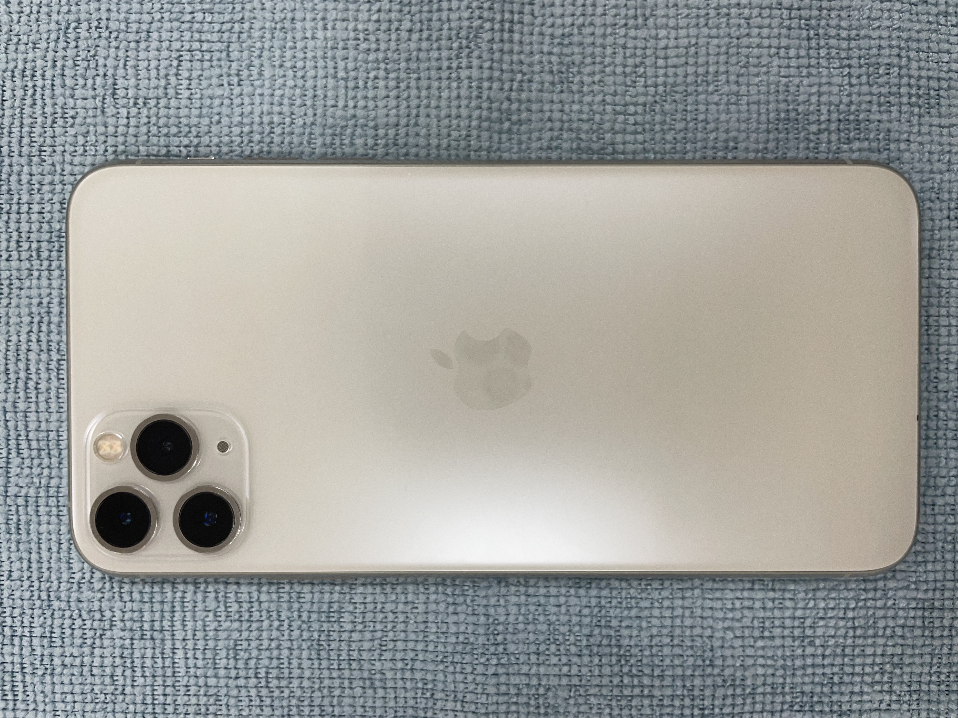 【iPhone11Pro max】買取 256GB | シルバー 《宮古店》