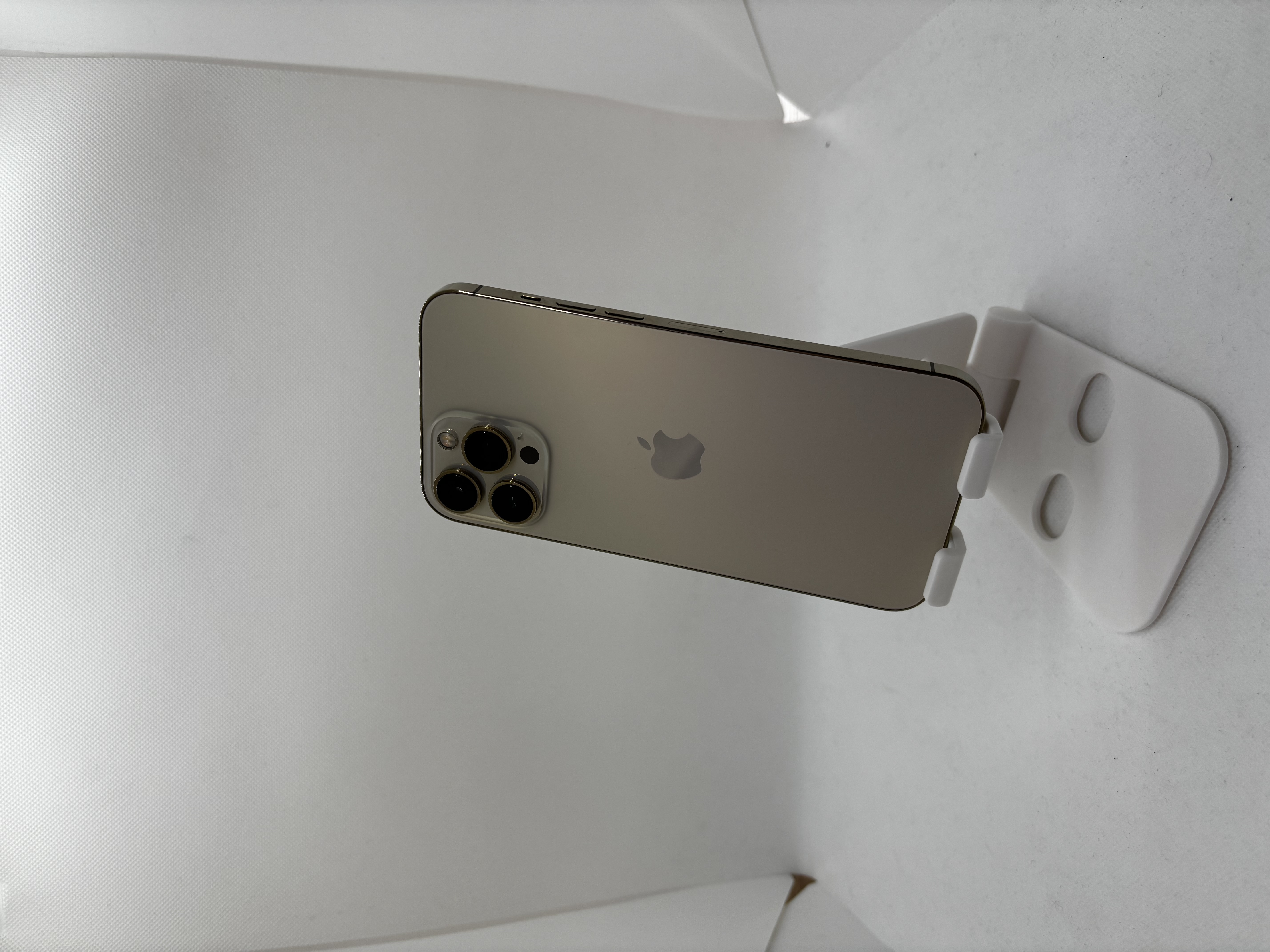 IPhone13 ProMax  512GB ゴールド au△ 【浦添店】