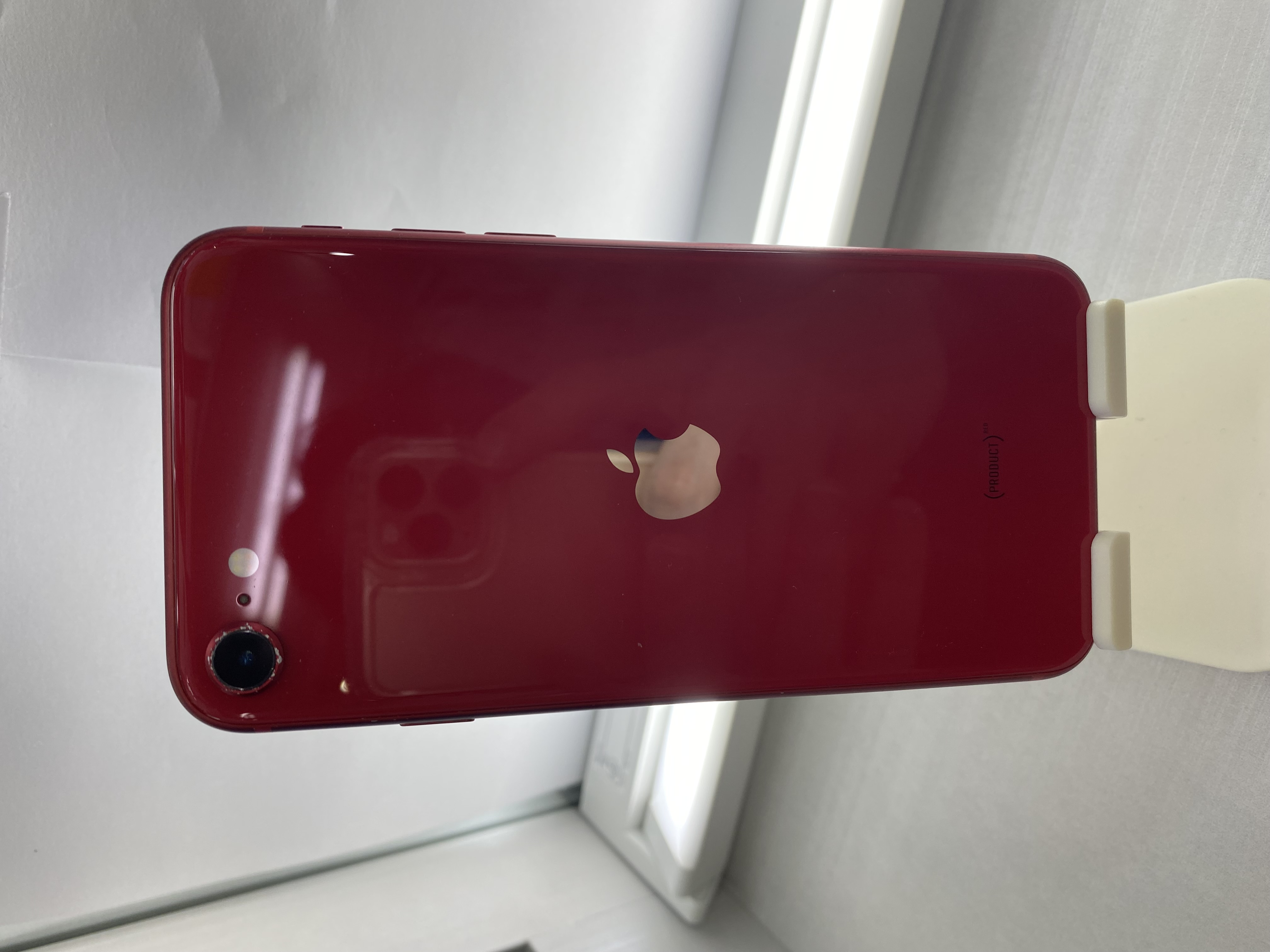 iPhoneSE2 128GB レッド docomo △ 【宮古店】