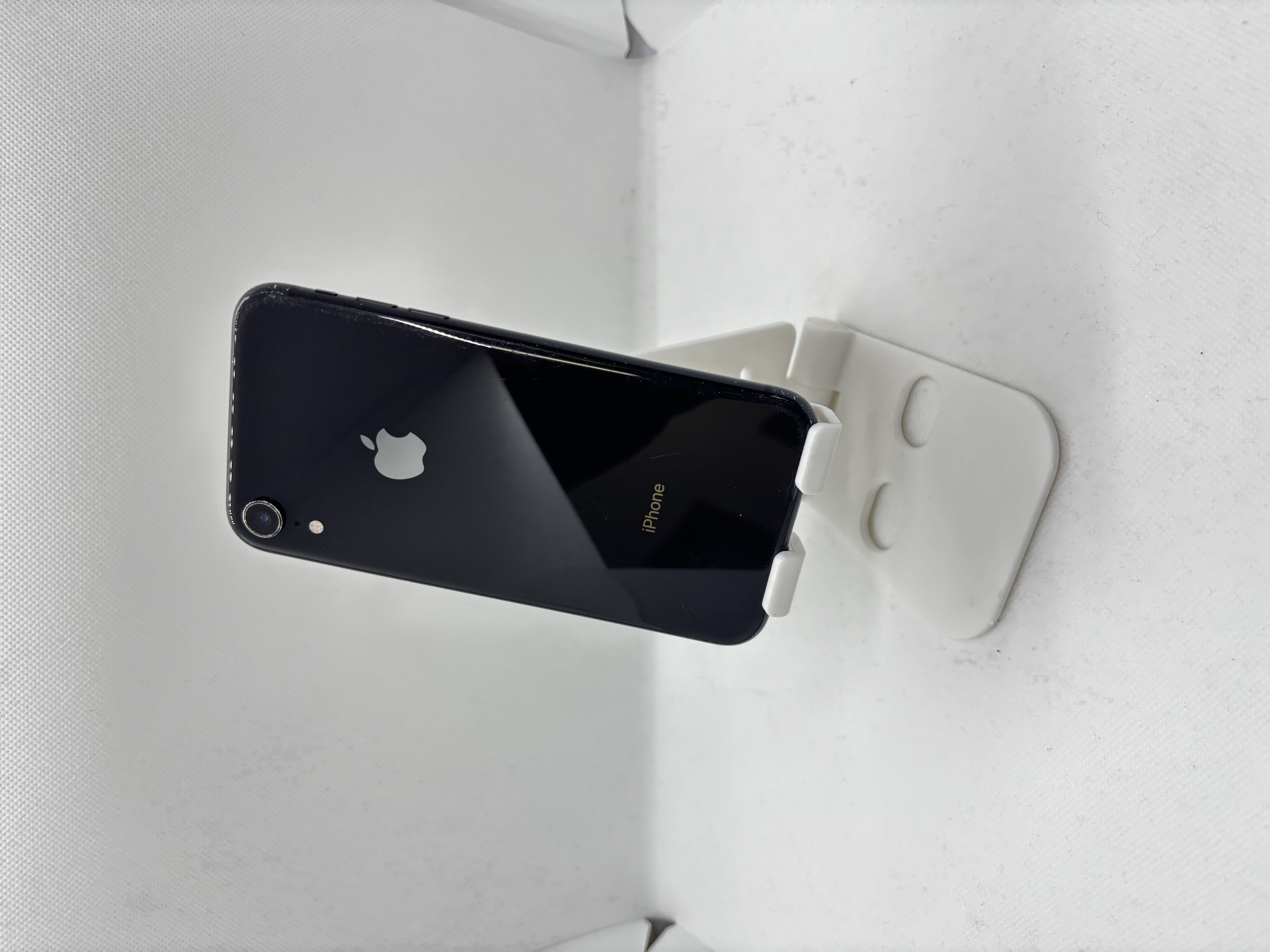 iPhone XR  256GB ブラック Apple ー 【浦添店】