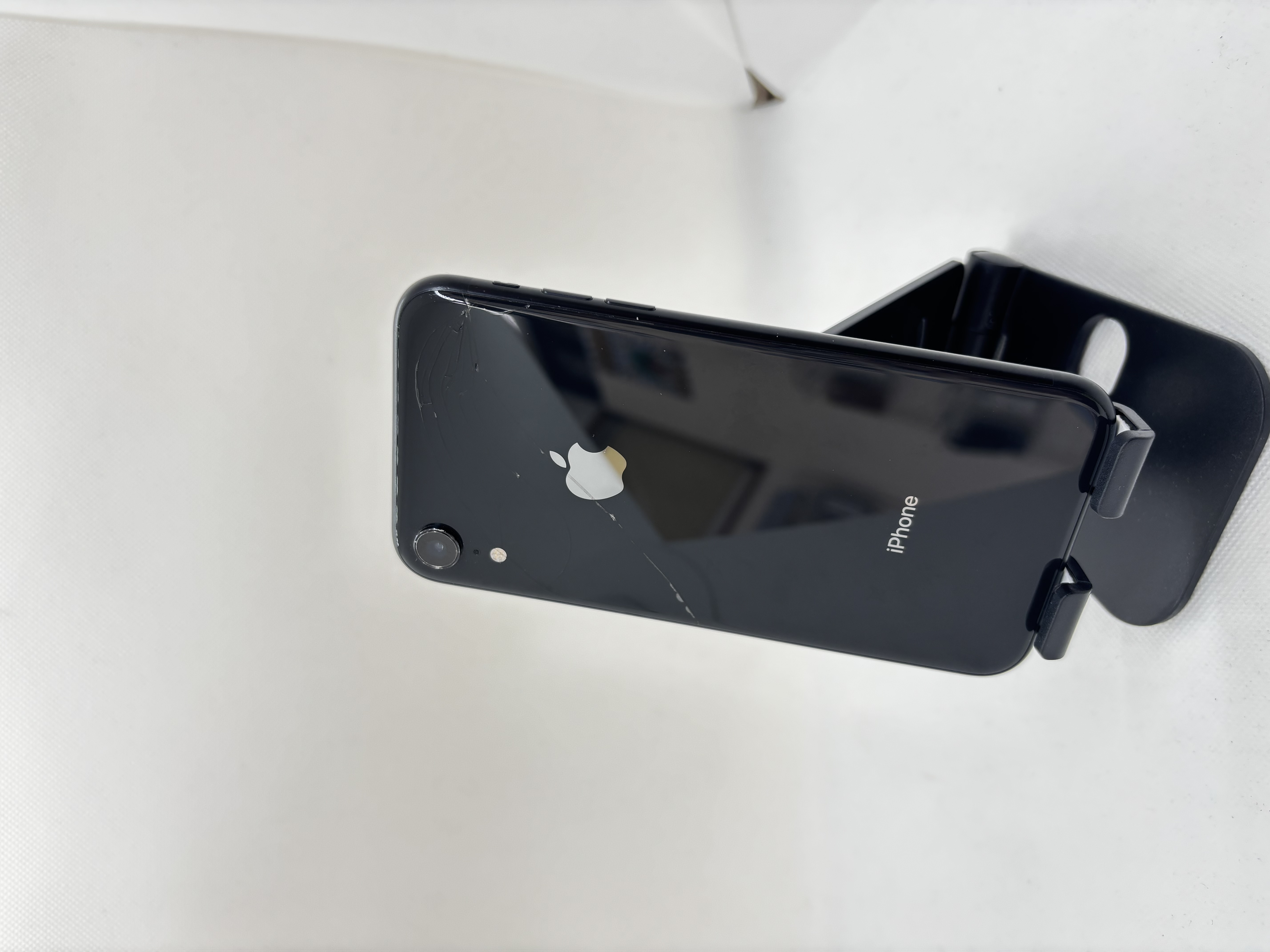iPhone XR  128GB ブラック docomo ○ 【浦添店】