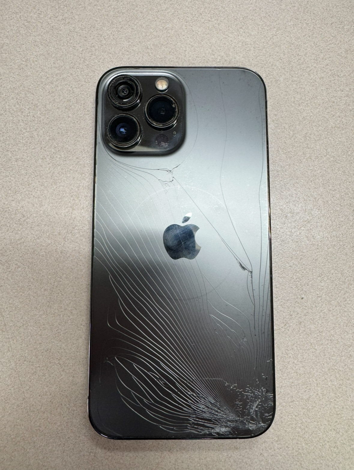【iPhone13ProMAX】買取 256GB | ブラック　《石垣店》