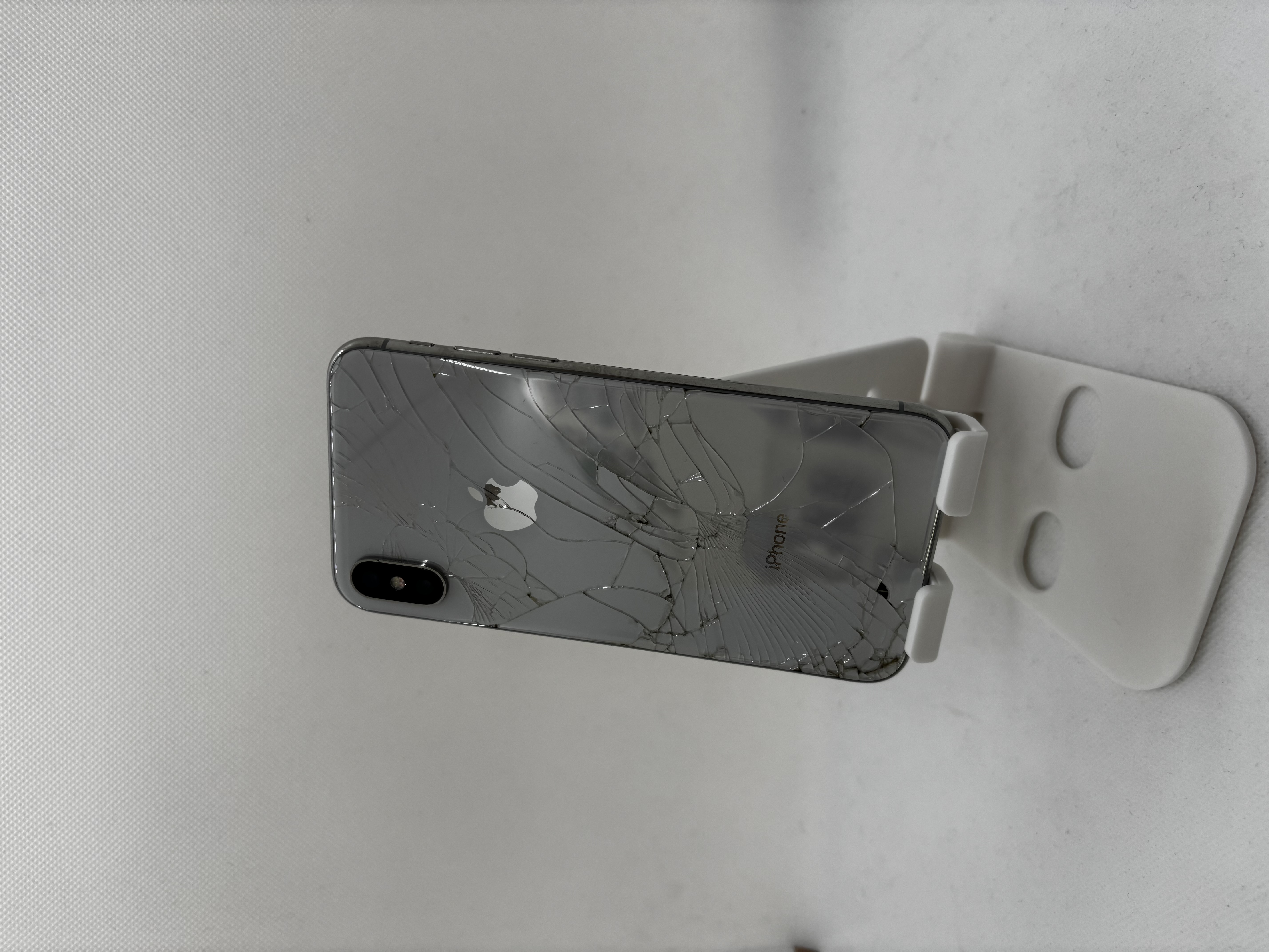 IPhone X  256GB ホワイト Apple ー 【浦添店】