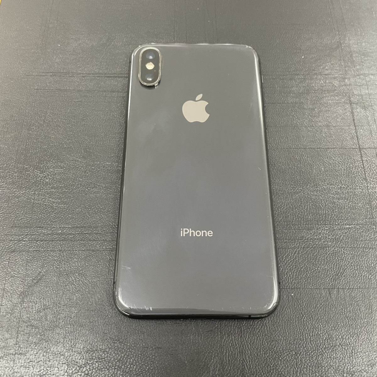 iPhone XS 256GB スペースグレイ SBM ⚪︎　【宮古店】