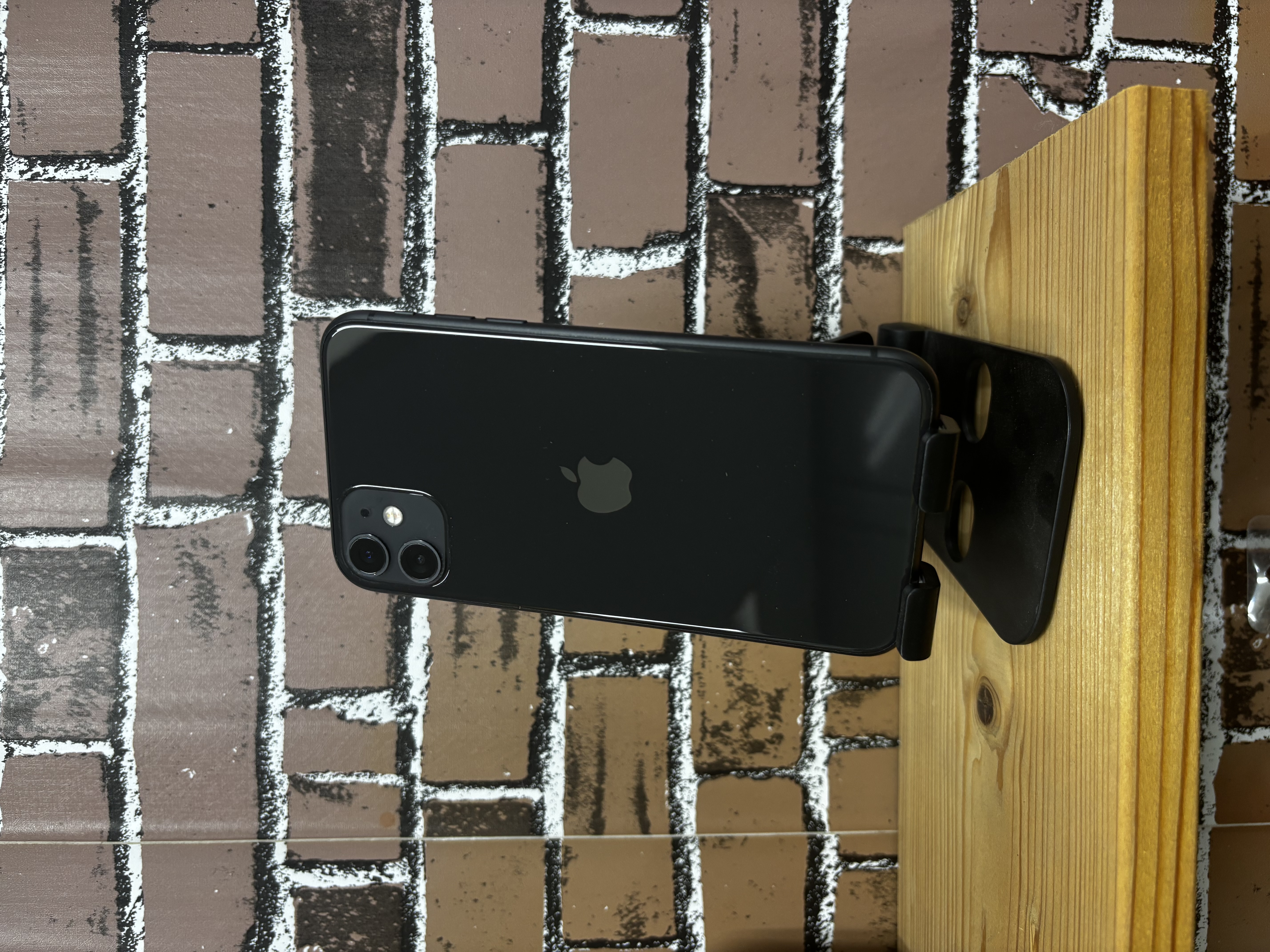 iPhone 11  128GB ブラック Apple ー 【石垣店】