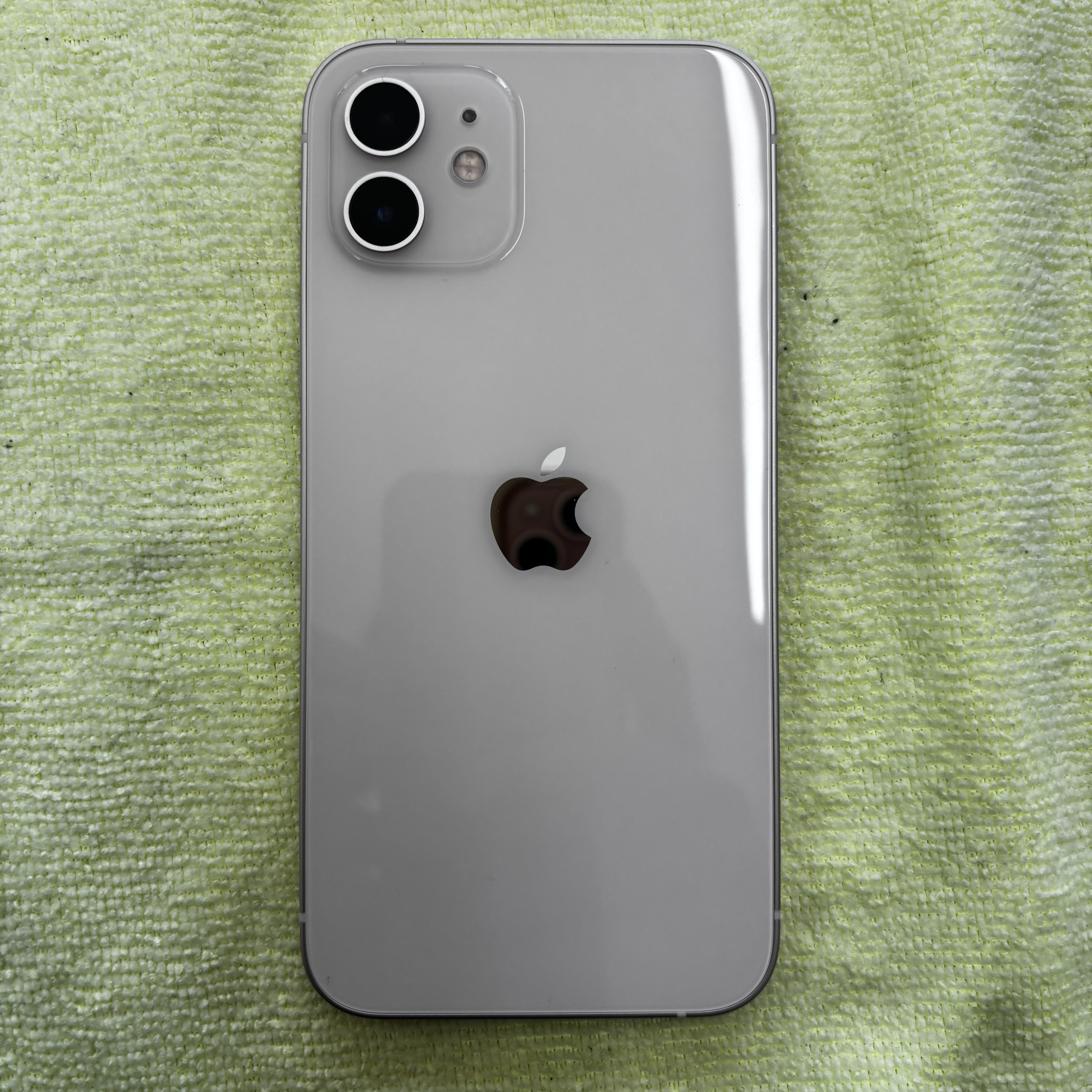 【iPhone12】買取 64GB | ホワイト　《浦添店》