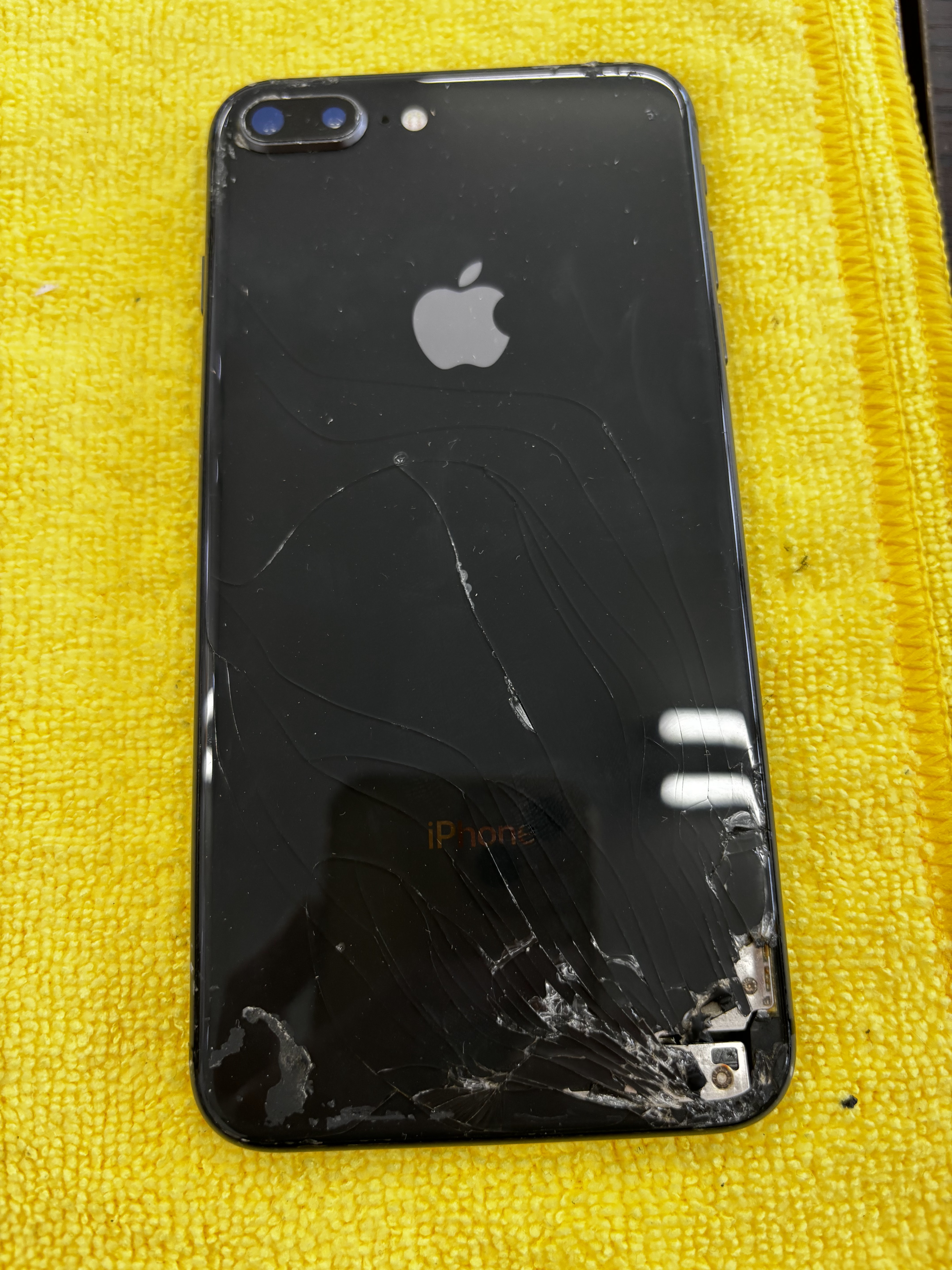 【iPhone8Plus】買取 64GB｜スペースグレイ【那覇店】