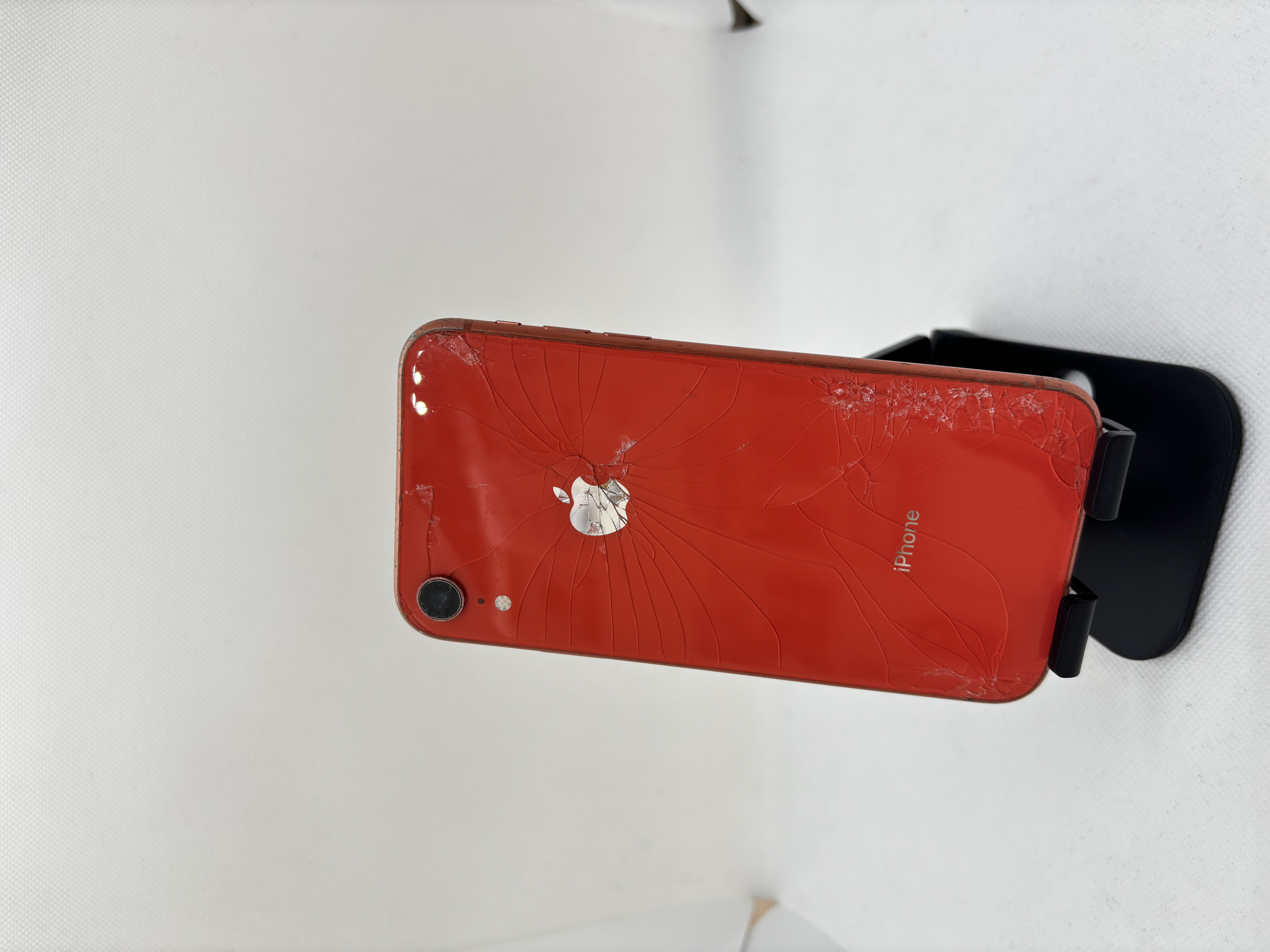 iPhone XR  64GB コーラル Apple ー 【浦添店】