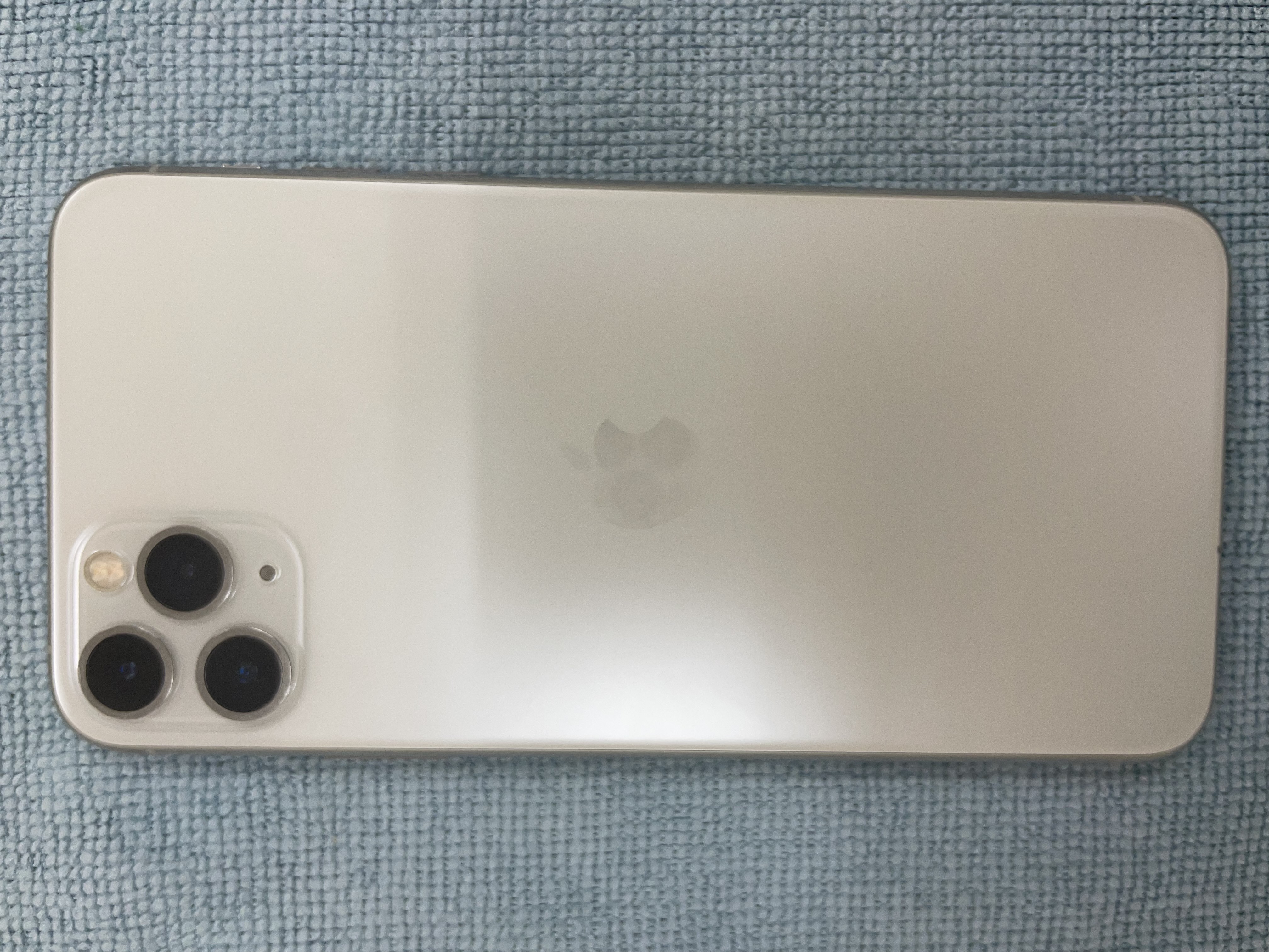 iPhone11promax 512GB Apple- ホワイト【宮古店】
