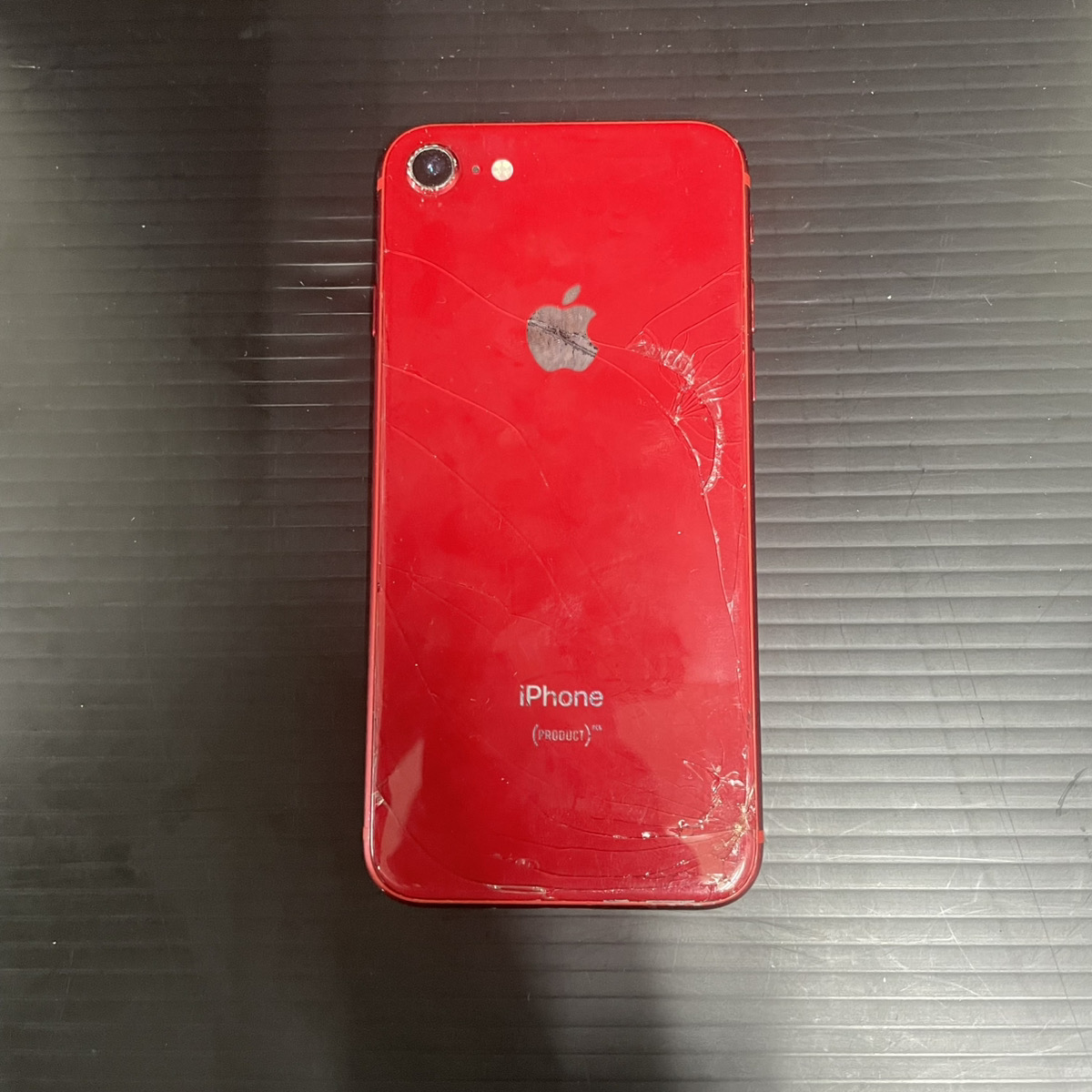 【iPhone8】買取 ジャンク品 | レッド　《石垣店》
