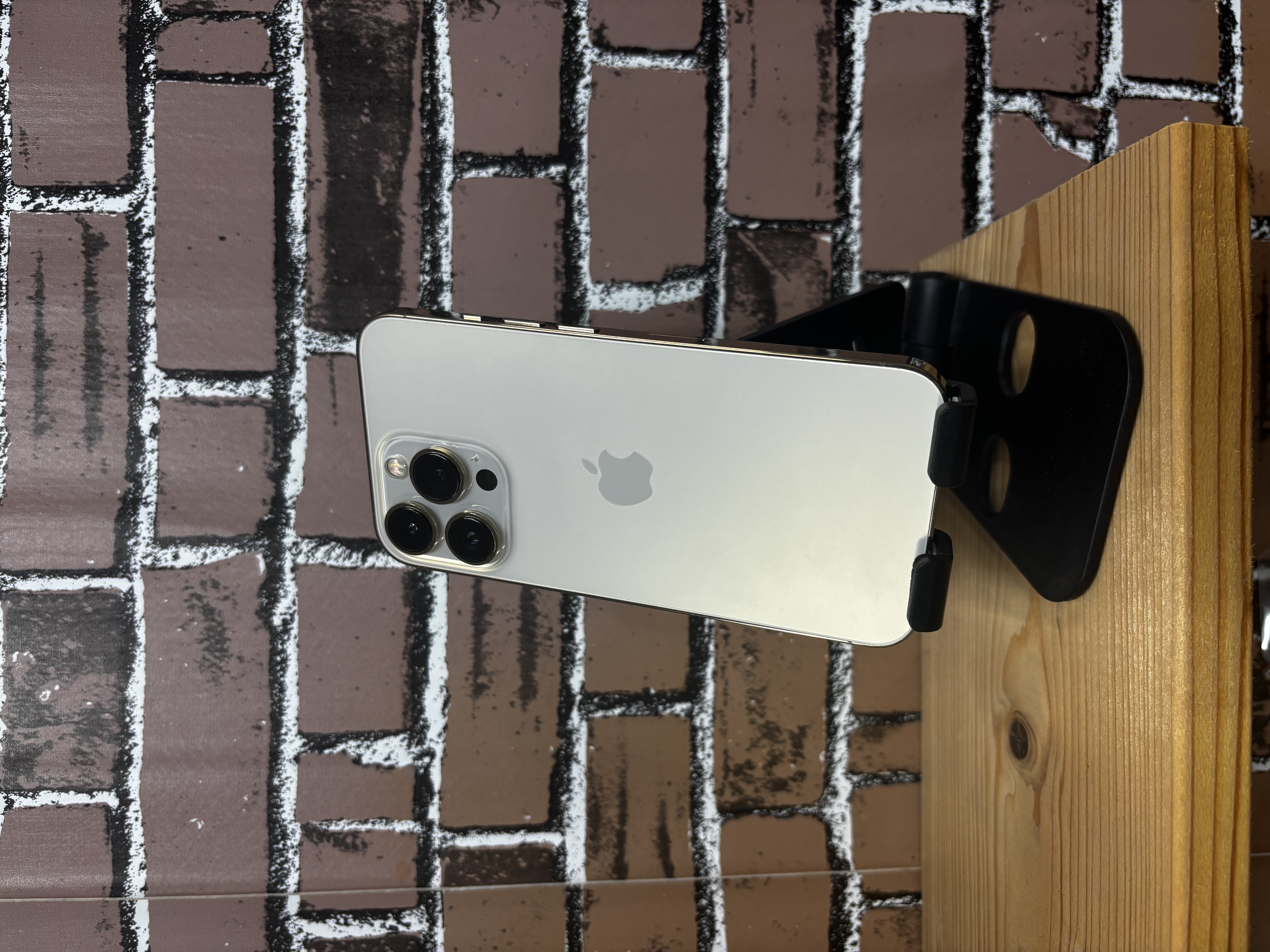 【iPhone13Pro】買取 1282GB | ゴールド　《石垣店》